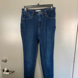 Gently Used Women's Levi 721 High Rise Skinny Jeans Size 28